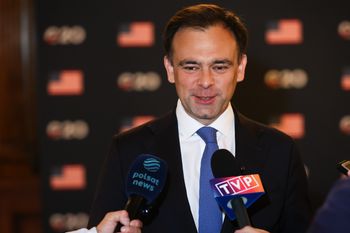 "W przyszłym tygodniu". Minister finansów mówi, kiedy obniżki cen paliw
