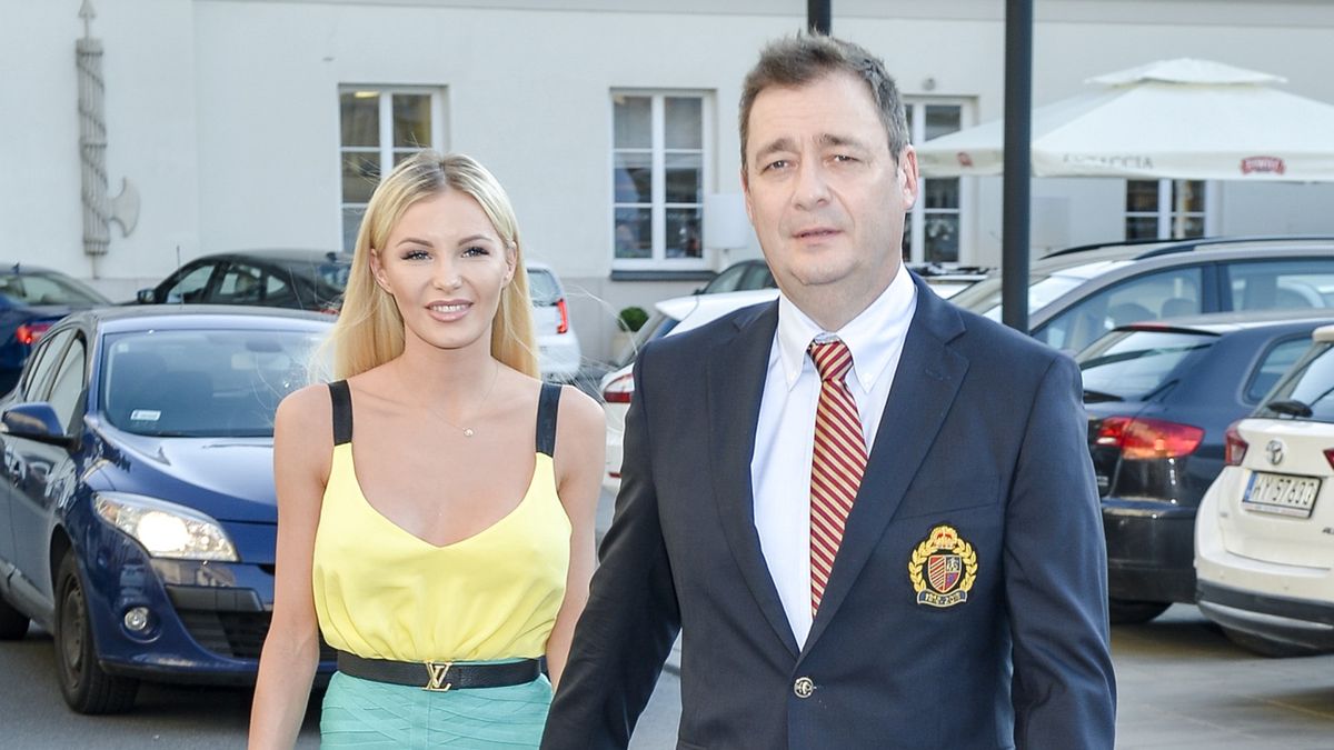 Roxi jest młodsza od Jacka Rozenka o 23 lata.