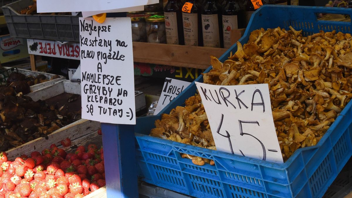 Grzyby na bazarach można dostać w różnej cenie.