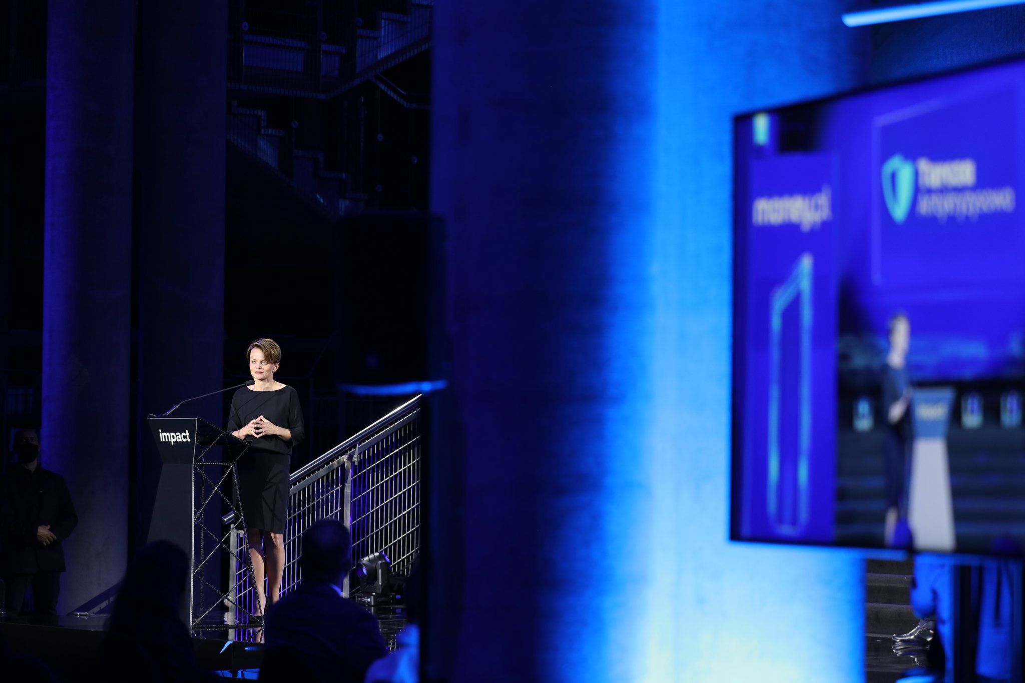 Tytuł człowieka roku nie wędruje do polityka czy przedsiębiorcy. To nagroda dla tysięcy przedstawicieli administracji i współtwórców tarczy antykryzysowej