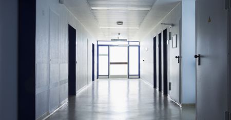 Ponad 2 mln zł rocznie. Tyle zarobił wicedyrektor szpitala w Bielsku Podlaskim