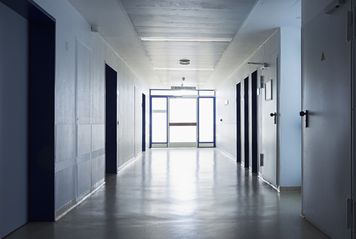 Ponad 2 mln zł rocznie. Tyle zarobił wicedyrektor szpitala w Bielsku Podlaskim