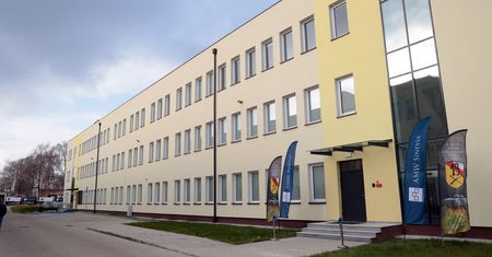 Żołnierze 19LBZ z nowymi budynkami sztabowo-koszarowymi w Lublinie. Ich budowa kosztowała ponad 80 mln zł [ZDJĘCIA]