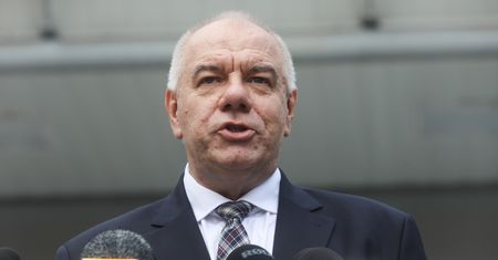 Sasin grzmi. "Mamy zamach stanu"