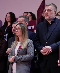 "Nowa demokratyczna jakość". Razem reaguje na wykluczenie
