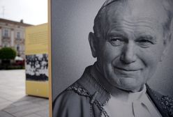 Jakie są cechy osobowości Jana Pawła II? Zadanie w książce z historii rozpaliło sieć