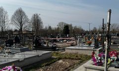 Kobieta wpadła do grobu. Niecodzienny incydent na cmentarzu