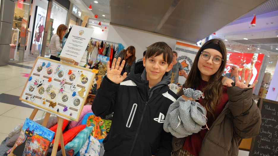 Zimowy kiermasz charytatywny Stowarzyszenia Mruczychata odbył się w Sieradzu