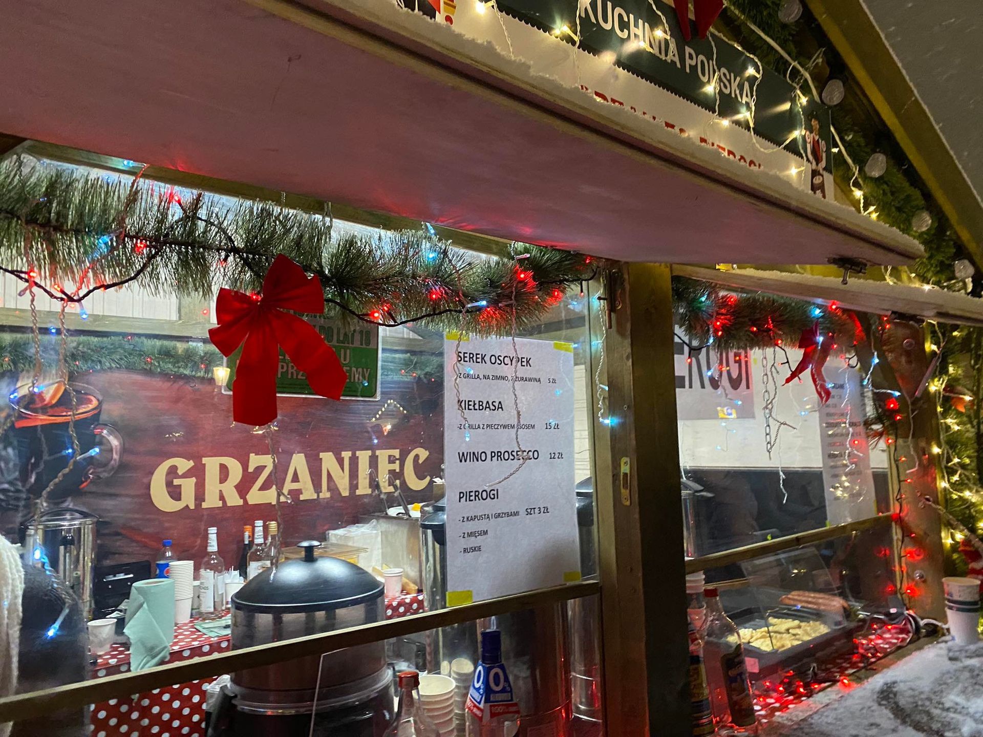 Cena za drobną przekąskę to ok. 15 zł.