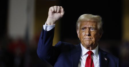 Donald Trump z 312 głosami elektorskimi. Były prezydent wygrywa w Arizonie