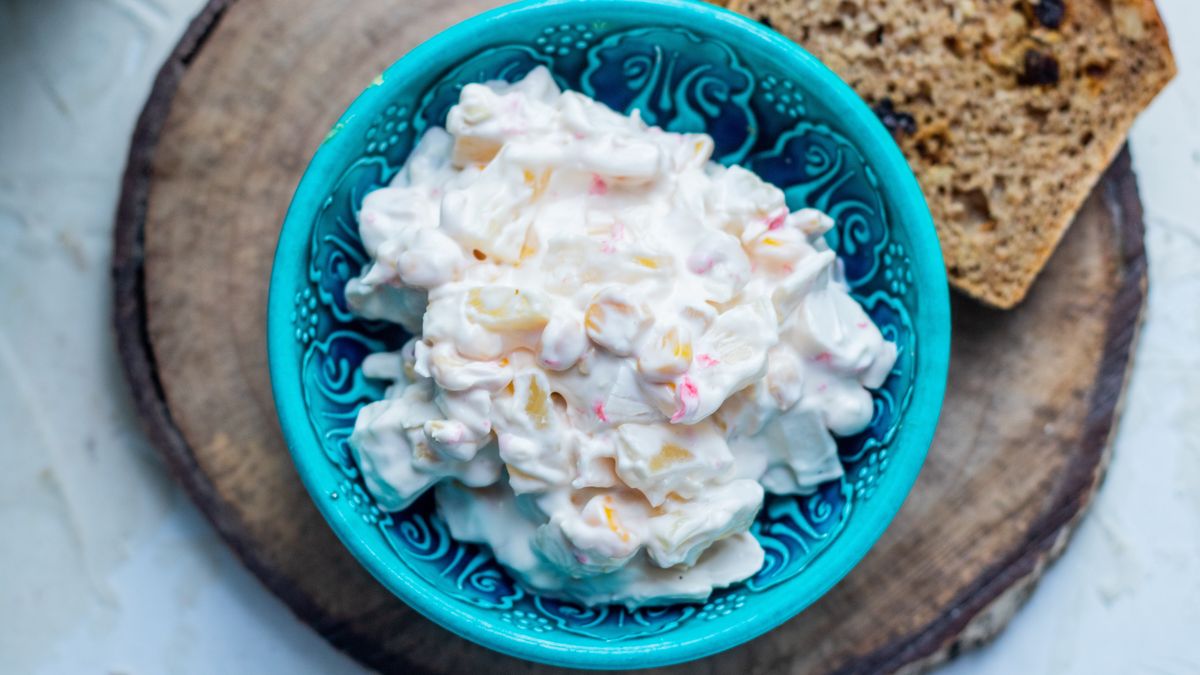 Ta sałatka jest niezwykle sycąca. 