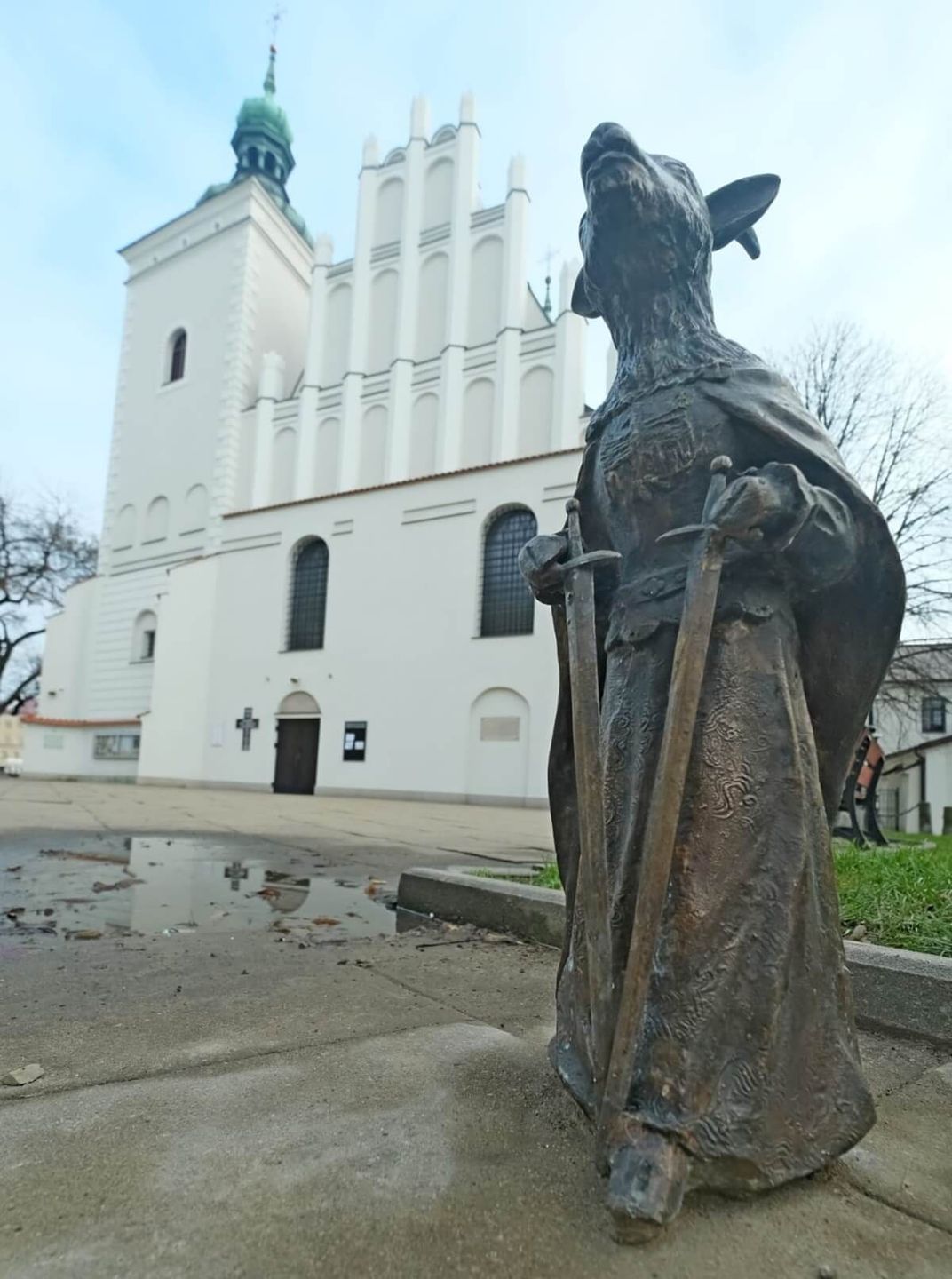 Koziołek Wiktoria przy ul. Narutowicza
