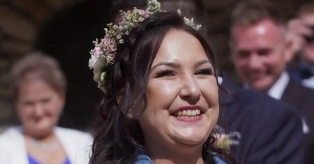 Odmieniona Kasia ze "Ślubu od pierwszego wejrzenia" pozuje w SAMEJ BIELIŹNIE (FOTO)