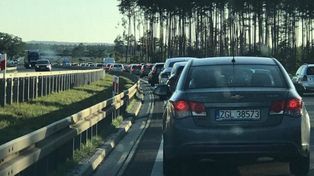 Kolizja autokaru na A2. Utrudnienia w ruchu między Trzcielem a Nowym Tomyślem