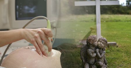 Wybrała dla córki małą, białą urnę. "Wiedziałam, że chcę ją pochować"