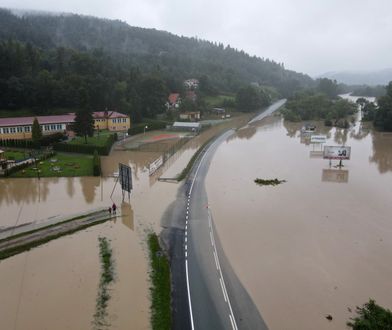 Przekroczone stany alarmowe na rzekach. 2 tys. interwencji strażaków