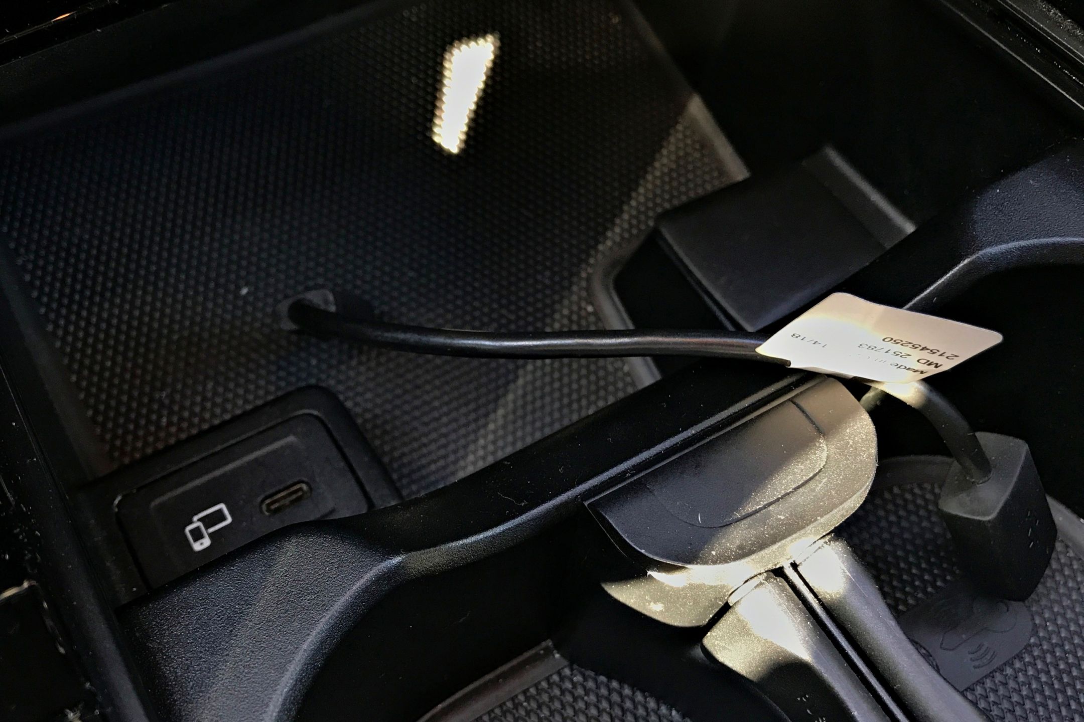 Dziś nawet w Mercedesie trzeba mieć przejściówkę. ;)