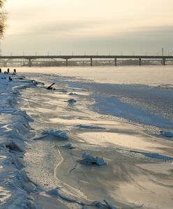 Kijów. Chłopiec płynął na dryfującej krze. Mogło dojść do tragedii