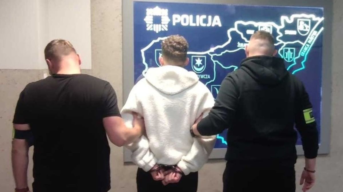 19-latek odebrał od seniorki 40 tys. zł. Zatrzymała go policja