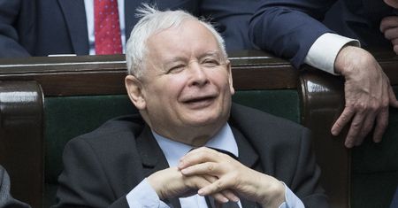 Prawo i Sprawiedliwość wydało dodatkowe 180 tysięcy na ochronę prezesa. "Kaczyńskiego strzegło od 16 do 26 ochroniarzy"