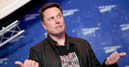 Starlink w samolotach. Elon Musk chce konkurować z liderem rynku. Padła data