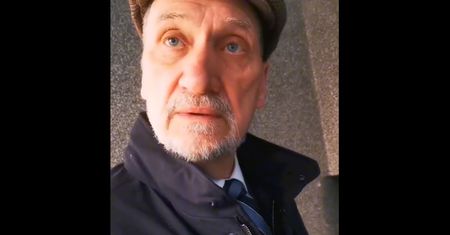 Spotkał Macierewicza. Poseł wdał się w sprzeczkę