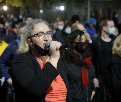 Protesty w Polsce. Strajk kobiet we Wrocławiu. "Zapraszamy na spacer"