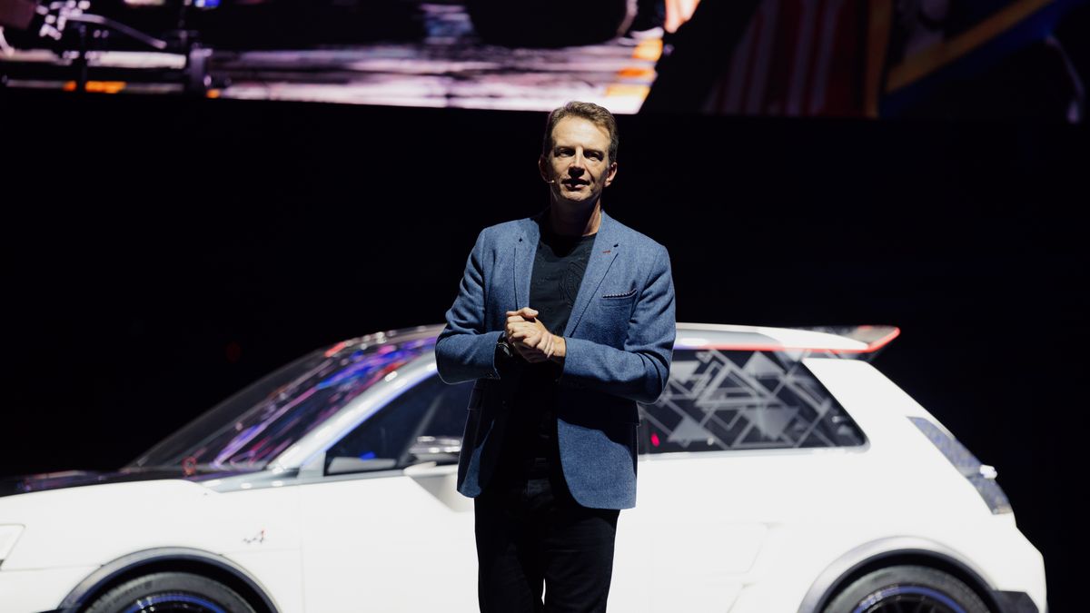 Laurent Rossi podczas prezentacji Alpine A290_β