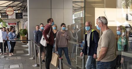 Melbourne. Wraca nakaz noszenia maseczki. Za jej brak grozi wysoka grzywna