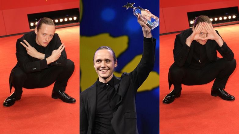 Bartosz Bielenia prezentuje słowiański przykuc i odbiera nagrodę na Berlinale 2020 (FOTO)