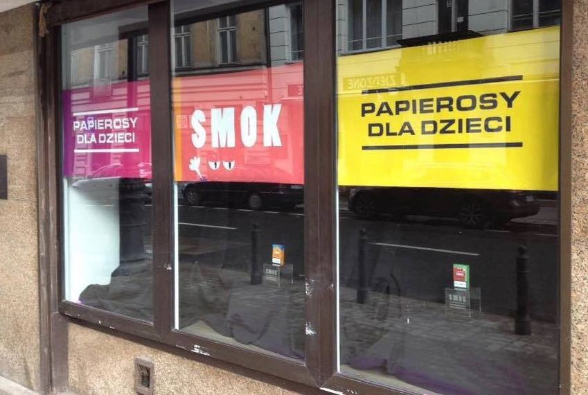 W Warszawie powstał pierwszy sklep z papierosami... dla dzieci