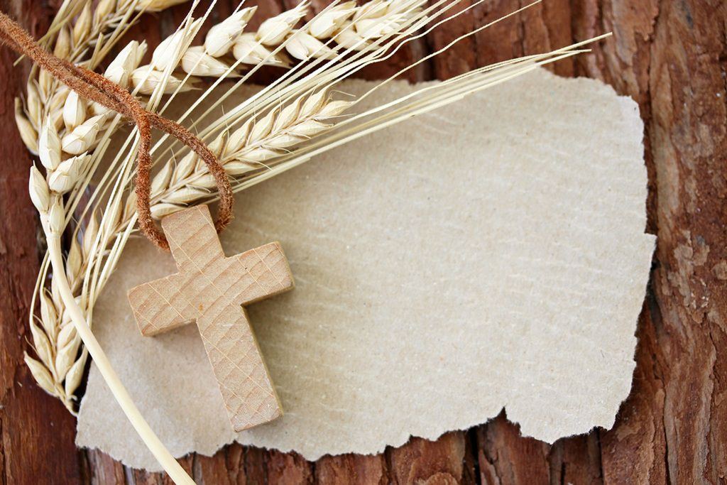 Ile pieniędzy najlepiej włożyć do koperty na bierzmowanie?