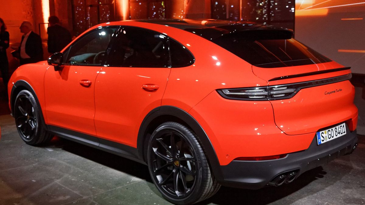 Porsche nie chce już oddawać pola BMW. Trzeba przyznać, że Cayenne Coupe jest ładniejsze od modelu X6.