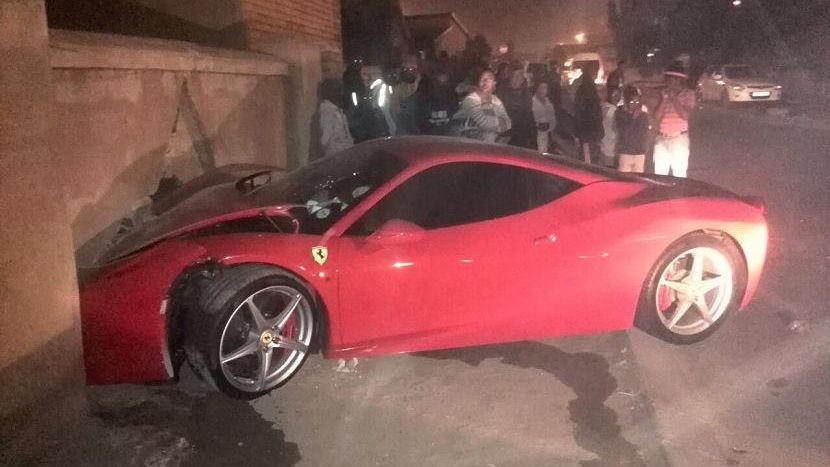 Ferrari rozbite po bójce 1