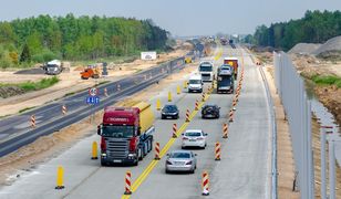 Trzypasmowa autostrada kosztem odcinka drogi ekspresowej. Rząd przesuwa pieniądze