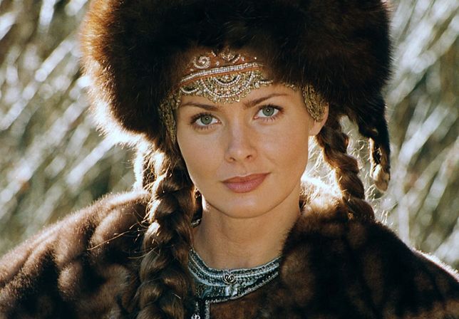 Izabella Scorupco jako Helena Kurcewiczówna w filmie "Ogniem i mieczem"