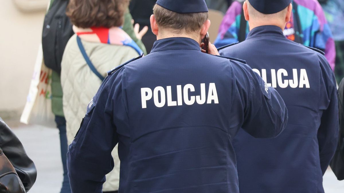 Kontrole w szkołach w całej Polsce. Blisko 276 tys. sprawdzeń i 195 ...