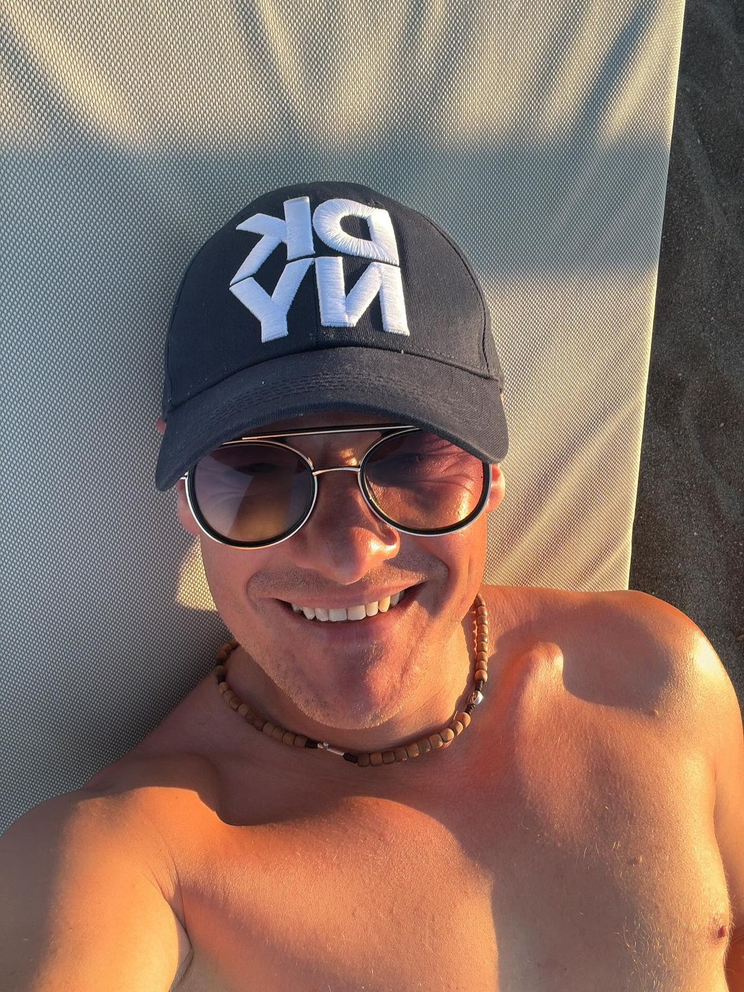 Marcin Mroczek na wakacjach z synami