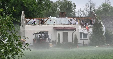 - Jak żyje czegoś takiego nie widziałem - Mieszkańcy Mokrzka próbują wrócić do normalności!
