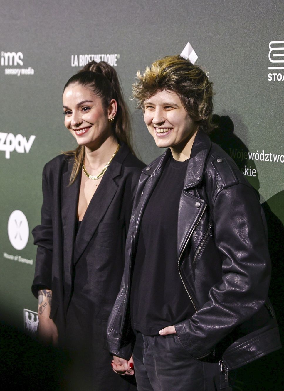 Joanna Okuniewska bryluje z partnerką na gali rozdania Fryderyków