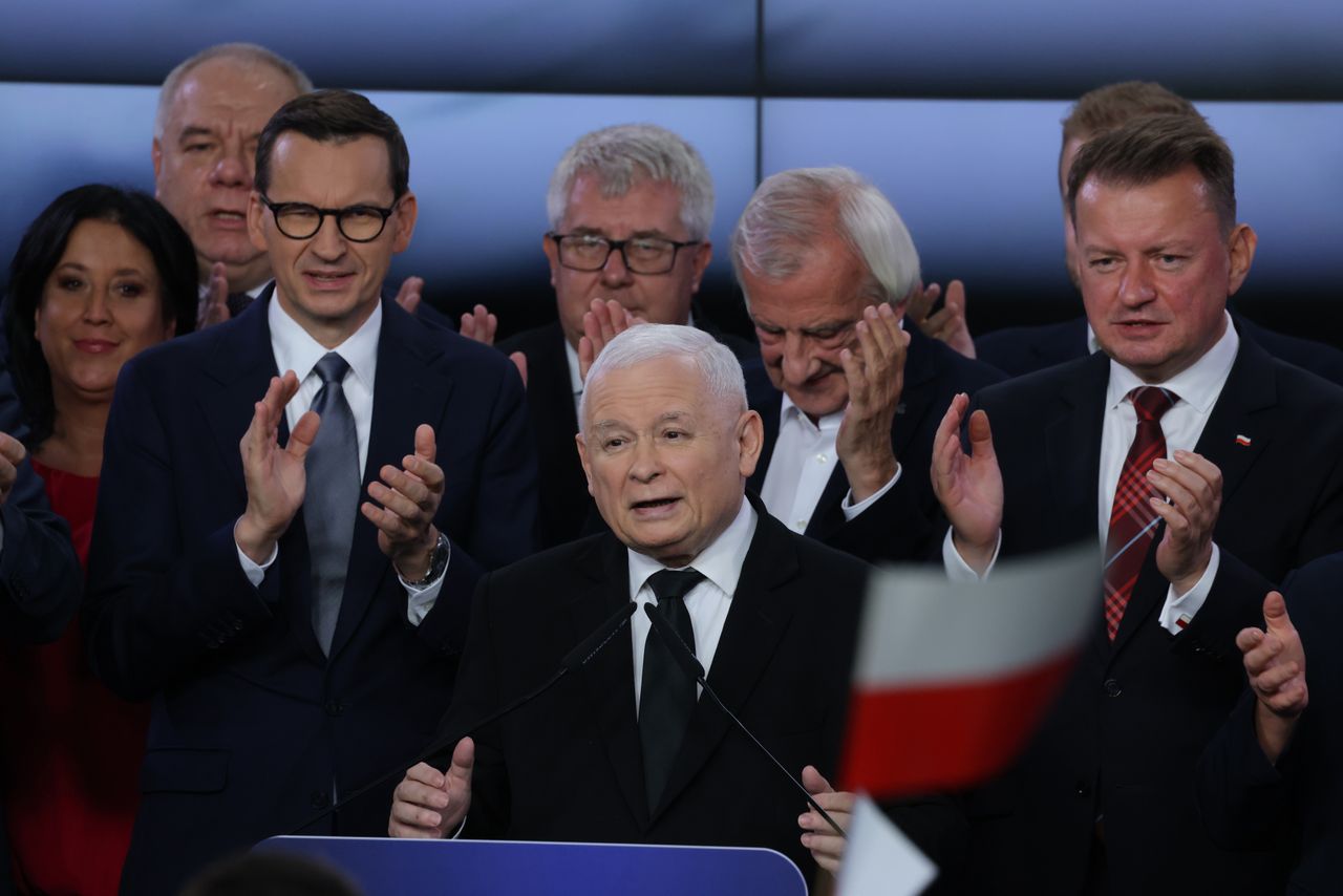 Mateusz Morawiecki, Jarosław Kaczyński i Mariusz Błaszczak (PiS)