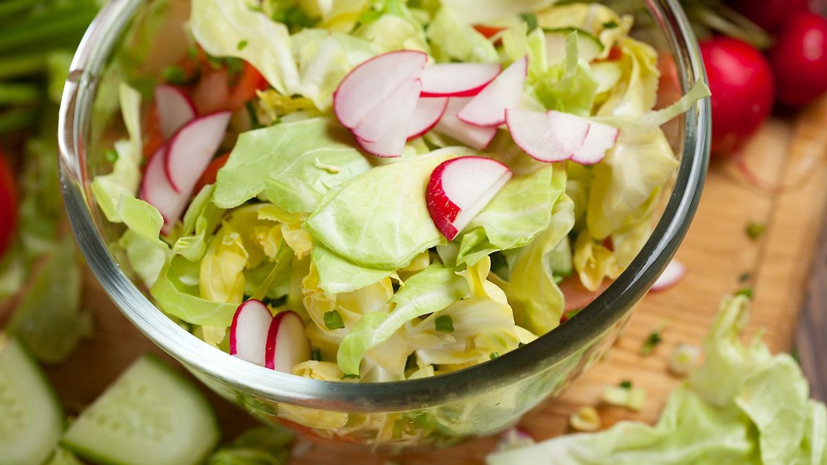 Ani coleslaw, ani mizeria. Teraz na stołach króluje surówka pielgrzyma