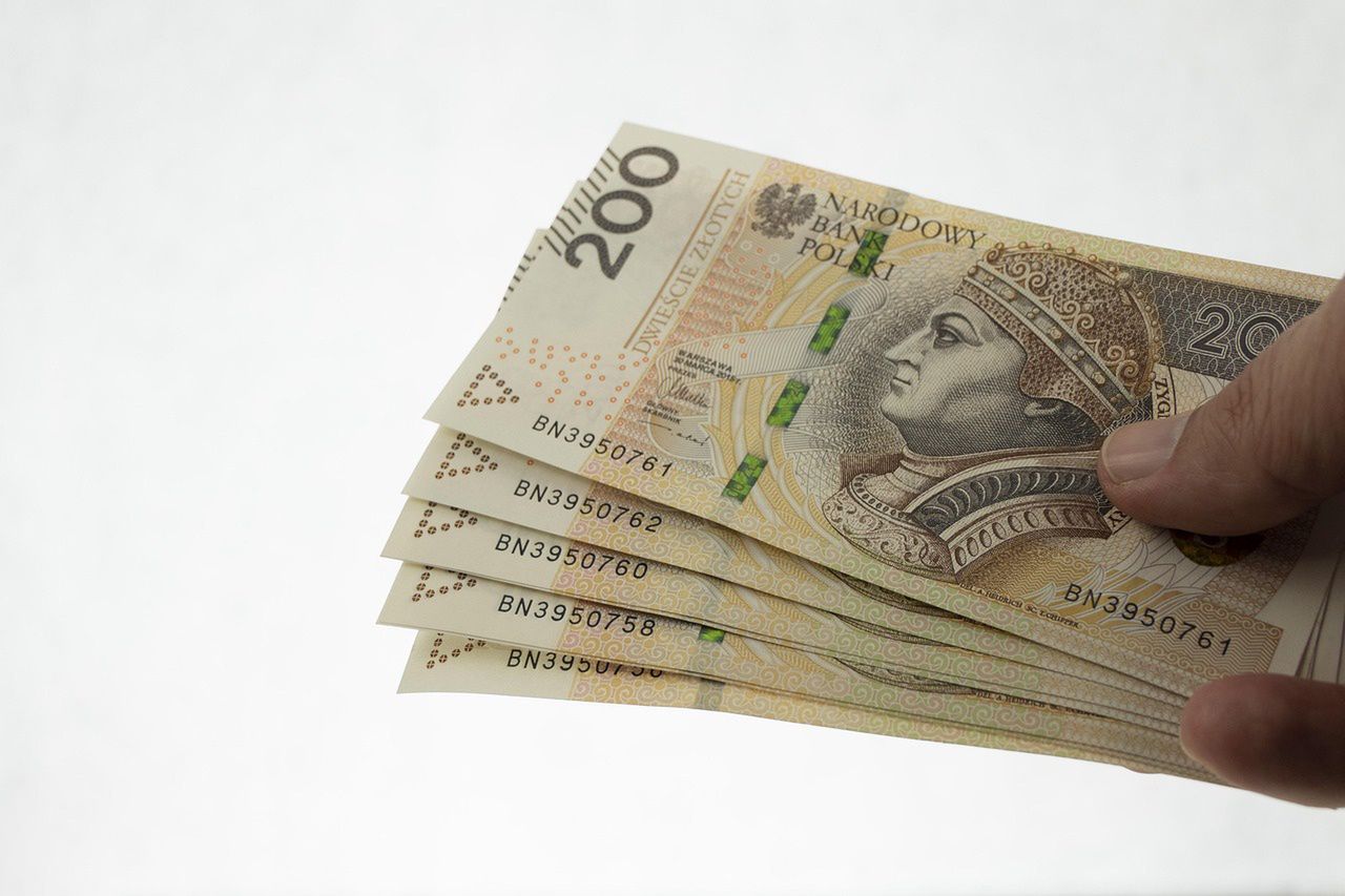 Puławy: 82-latka straciła ponad 20 tys. zł w wyniku oszustwa "na policjanta”