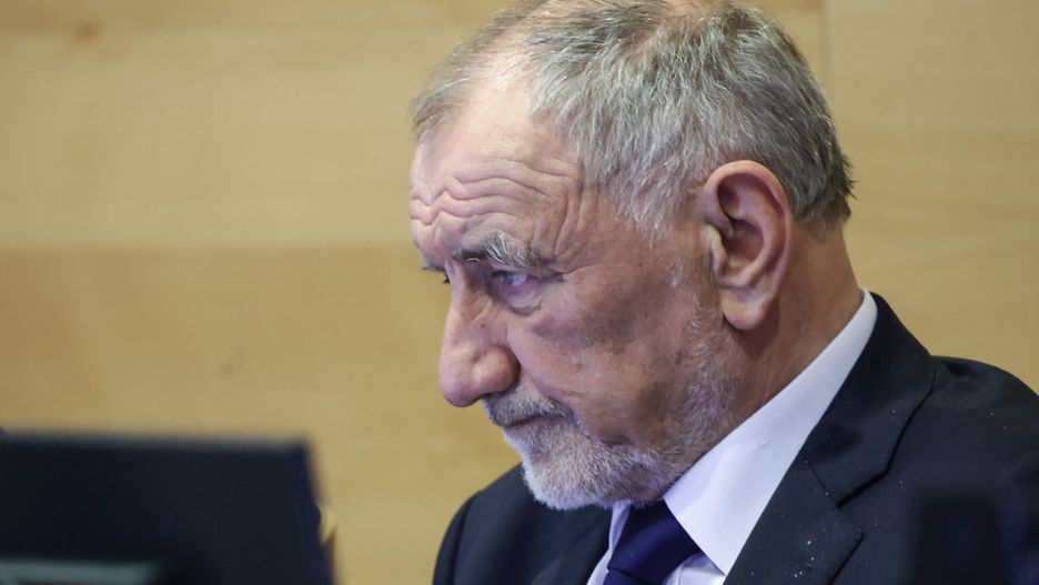 Jan Tadeusz Duda
Krak�w, 17.06.2024. Przewodnicz�cy Sejmiku Wojew�dztwa Ma�opolskiego Jan Tadeusz Duda podczas III Sesji Sejmiku Wojew�dztwa Ma�opolskiego VII kadencji w budynku Urz�du Marsza�kowskiego w Krakowie, 17 bm. Radni maj� wybra� marsza�ka wojew�dztwa. (sko) PAP/Art Service
Art Service
7, 7., III, sesja sejmiku Wojew�dztwa Ma�opolskiego, Urz�d Marsza�kowski, VII