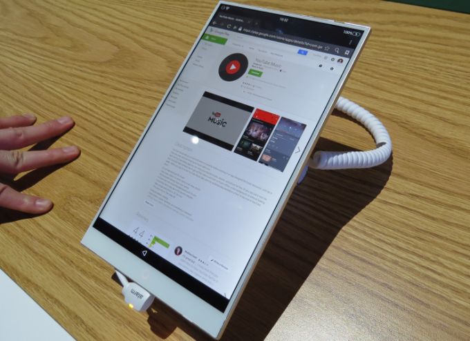 Hisense Vidaa Mirror to prawdziwie bezramkowy tablet 2