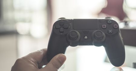 Gorące doniesienia. Brak prezentacji PlayStation 5 może być spowodowany przegrzewaniem się konsoli