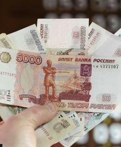 Wojna na Ukrainie. Kurs rubla mocno w dół