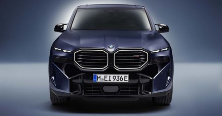 BMW wycofuje słabszą wersję XM. Od teraz będzie tylko topowa
