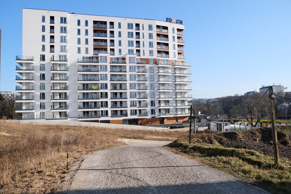Ogrodzenie na terenie planowanej inwestycji przy ul. Północnej 31 pod koniec stycznia