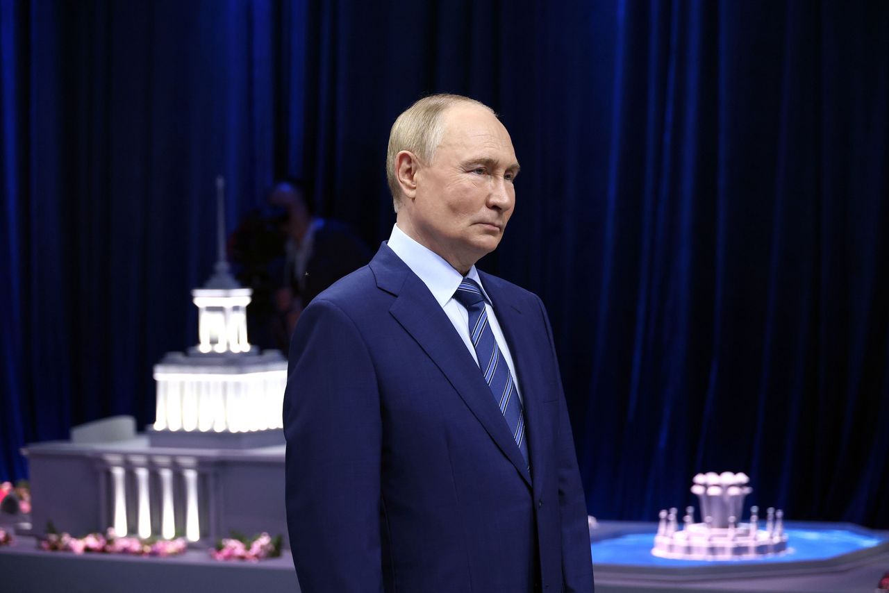 Russian dictator Vladimir Putin has another problem to solve.